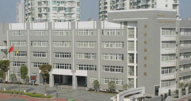 168体育 168体育直播 平台江西南昌这四所重点高中教学设备先进学校环境宜人(图3)