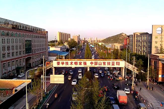 168体育 168体育官网山东蓝翔技师学院理实一体化教学(图1) 168体育 168体育官网山东蓝翔技师学院理实一体化教学(图1)