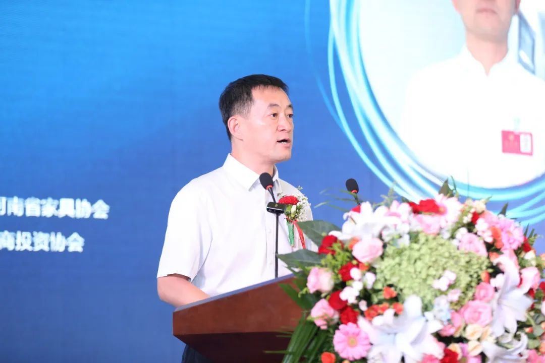 迎势绽放行业瞩目!第19届福蒙特中国中部家具168体育 168体育官网博览会盛大开幕!(图4) 迎势绽放行业瞩目!第19届福蒙特中国中部家具168体育 168体育官网博览会盛大开幕!(图4)