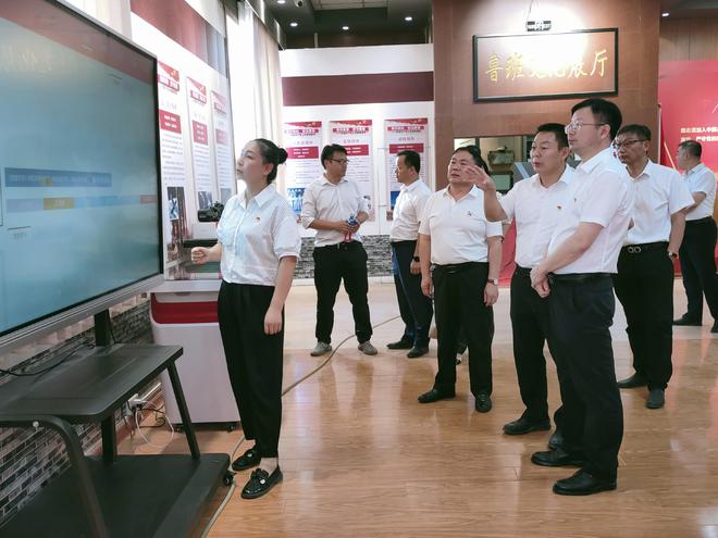 168体育 168体育app东凯集团、世纪恒泰家具举办党建工作共建基地座谈会(图3) 168体育 168体育app东凯集团、世纪恒泰家具举办党建工作共建基地座谈会(图3)