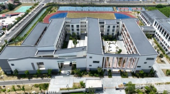 江苏多地中小学建设项目新学期投入168体育 168体育直播 平台使用 以崭新面貌迎接广大师生(图1) 江苏多地中小学建设项目新学期投入168体育 168体育直播 平台使用 以崭新面貌迎接广大师生(图1)