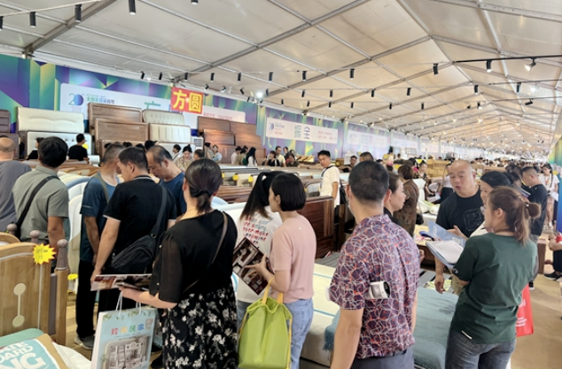 第20届中国(临沂)全国家168体育 168体育直播 平台具采购节开幕(图2) 第20届中国(临沂)全国家168体育 168体育直播 平台具采购节开幕(图2)