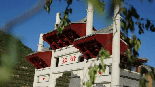 延安红街助168体育 168体育app力文旅“持续升温”抓住“机遇”(图3) 延安红街助168体育 168体育app力文旅“持续升温”抓住“机遇”(图3)