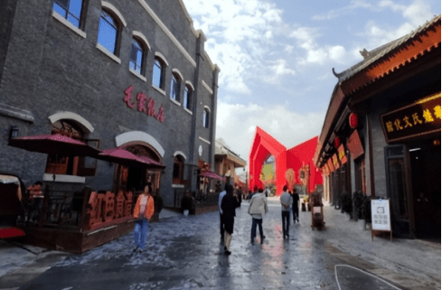 延安红街助168体育 168体育app力文旅“持续升温”抓住“机遇”(图2) 延安红街助168体育 168体育app力文旅“持续升温”抓住“机遇”(图2)