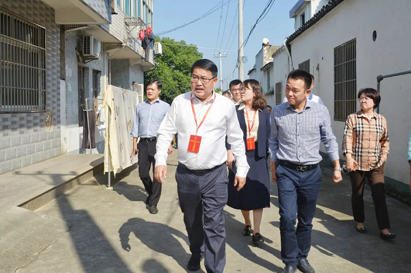 168体育苏州相城黄桥街道人大工委、政协工委深入一线开展联合视察(图1) 168体育苏州相城黄桥街道人大工委、政协工委深入一线开展联合视察(图1)