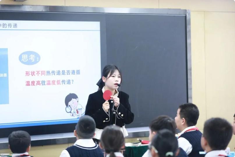 第六届“新城金秋”小学课堂教学研讨会168体育举行(图4) 第六届“新城金秋”小学课堂教学研讨会168体育举行(图4)