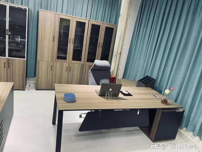 168体育科诗图家具 :办公家具员工打造一个较为舒适的办公环境(图4) 168体育科诗图家具 :办公家具员工打造一个较为舒适的办公环境(图4)