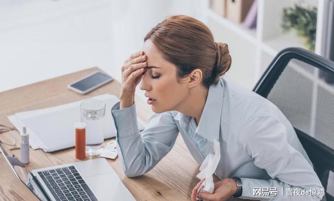 医生直言:4个行为是在给腰椎“上刑”别再做了早了解早预168体育防(图2) 医生直言:4个行为是在给腰椎“上刑”别再做了早了解早预168体育防(图2)
