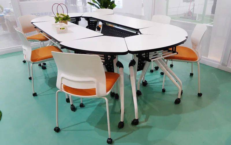 168体育UPNEW家具——挑剔出真品严格创品牌(图3) 168体育UPNEW家具——挑剔出真品严格创品牌(图3)