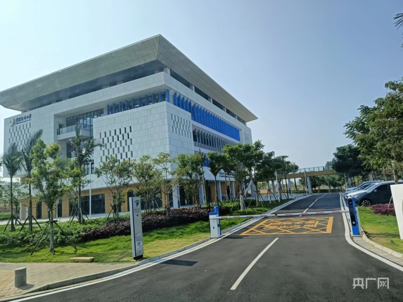 168体育高质量发展看海南丨陵水黎安国际教育创新试验区:“大共享+小学院”办学模式实现1+1+1>3(图6) 168体育高质量发展看海南丨陵水黎安国际教育创新试验区:“大共享+小学院”办学模式实现1+1+1>3(图6)
