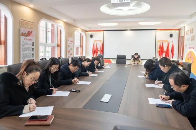 航天小学迎接雁塔区教学常规管理和“168体育名校+”工作检查(图5) 航天小学迎接雁塔区教学常规管理和“168体育名校+”工作检查(图5)