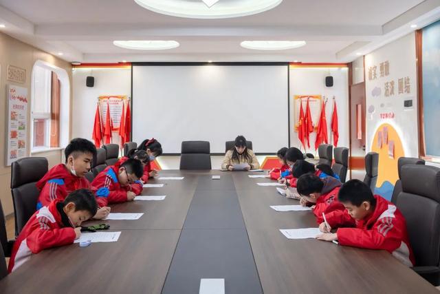 航天小学迎接雁塔区教学常规管理和“168体育名校+”工作检查(图6) 航天小学迎接雁塔区教学常规管理和“168体育名校+”工作检查(图6)