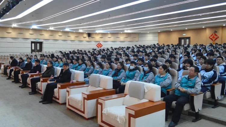 168体育滨州市总工会召开工会家政专业阳光暖心项目推进会暨助学金发放仪式(图1) 168体育滨州市总工会召开工会家政专业阳光暖心项目推进会暨助学金发放仪式(图1)
