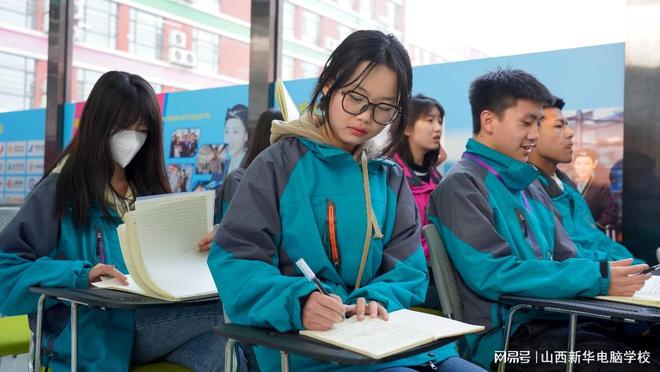 168体育那些打工提前返乡的人新的一年学什么技术有“钱”途?(图5) 168体育那些打工提前返乡的人新的一年学什么技术有“钱”途?(图5)