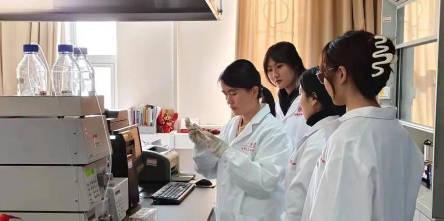 临沂大学再添168体育两所省级实验教学示范中心(图1) 临沂大学再添168体育两所省级实验教学示范中心(图1)