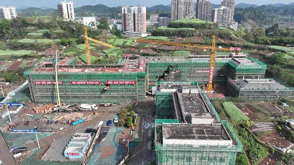 教学楼主体已封顶遂宁这所小学力争今年8168体育月全面竣工!(图1) 教学楼主体已封顶遂宁这所小学力争今年8168体育月全面竣工!(图1)